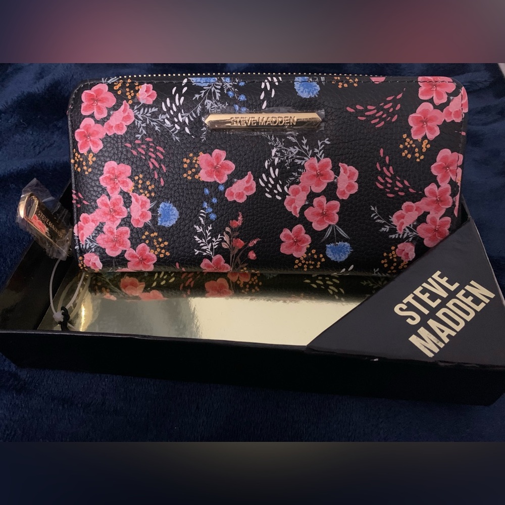 Steve Madden Wallet